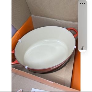 Le Creuset 9.5 Quart "Cherry" Oval, Cast Iron Dutch Oven with Lid and Knobs-EUC